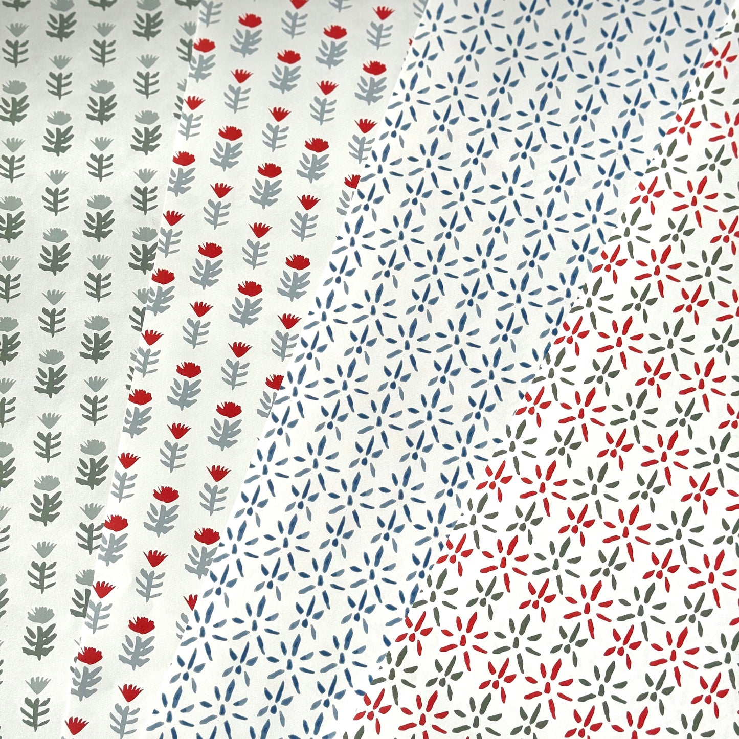 Gift Wrap - Holiday Star in Red & Green