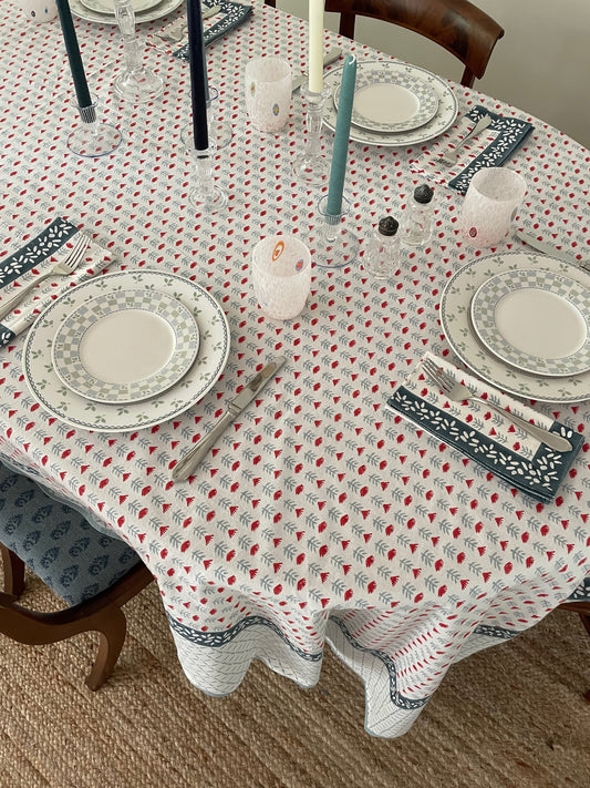 Claire Tablecloth in Poppy