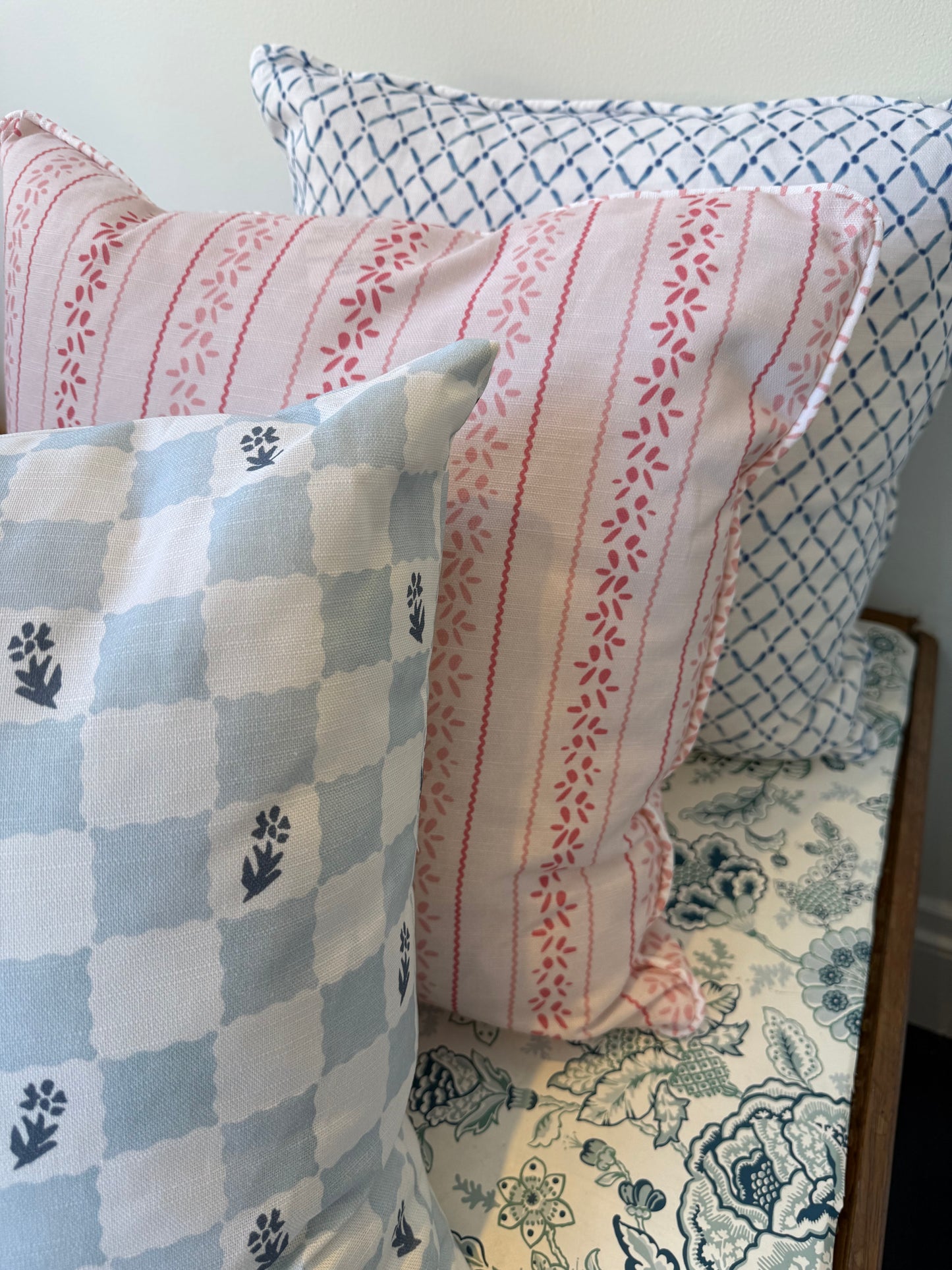 20x20" Pillow in Falling Petals, Pink